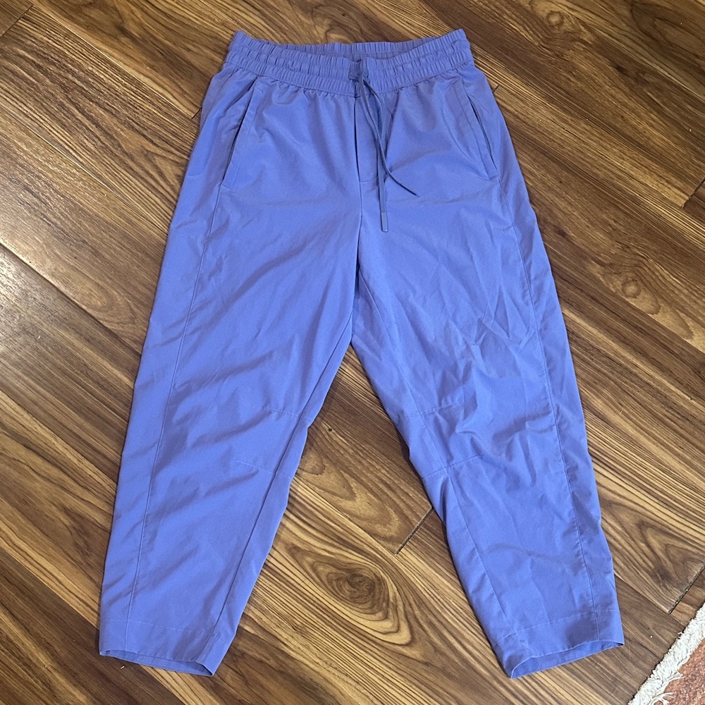 Women’s size 2 ankle city pants, Athleta
